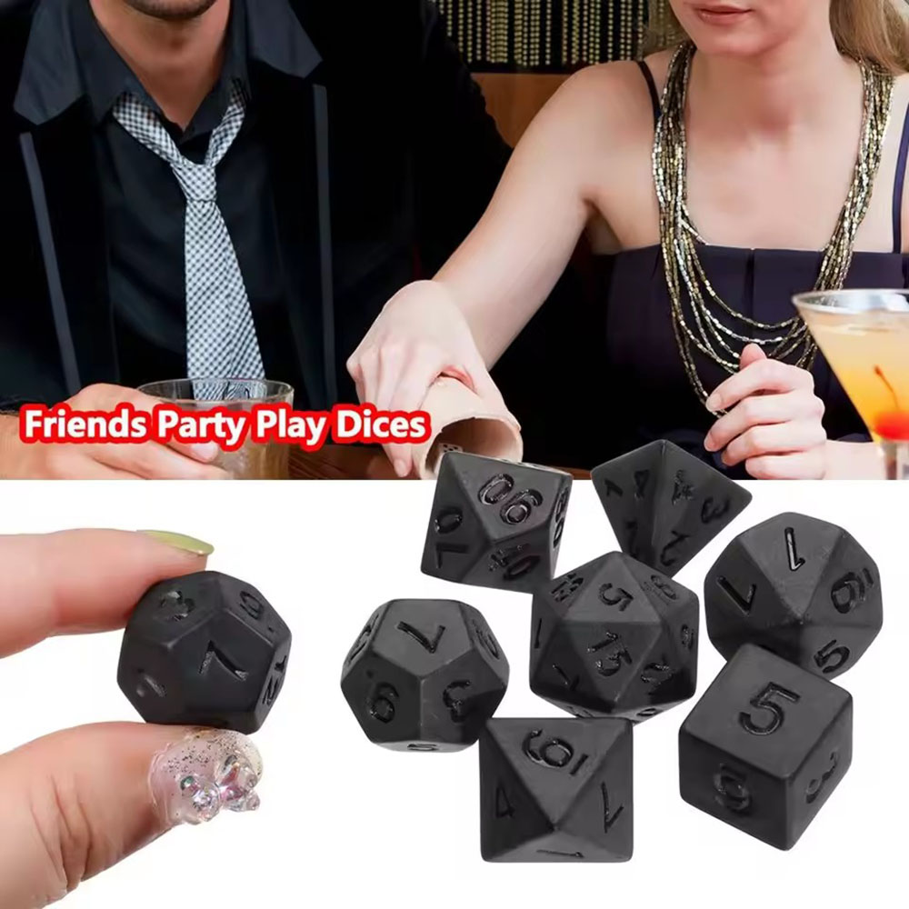 Conjunto de 7 Dados Pretos Nov - Board Game Font avaliação e preço